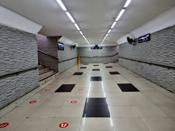 Main Gallery Image