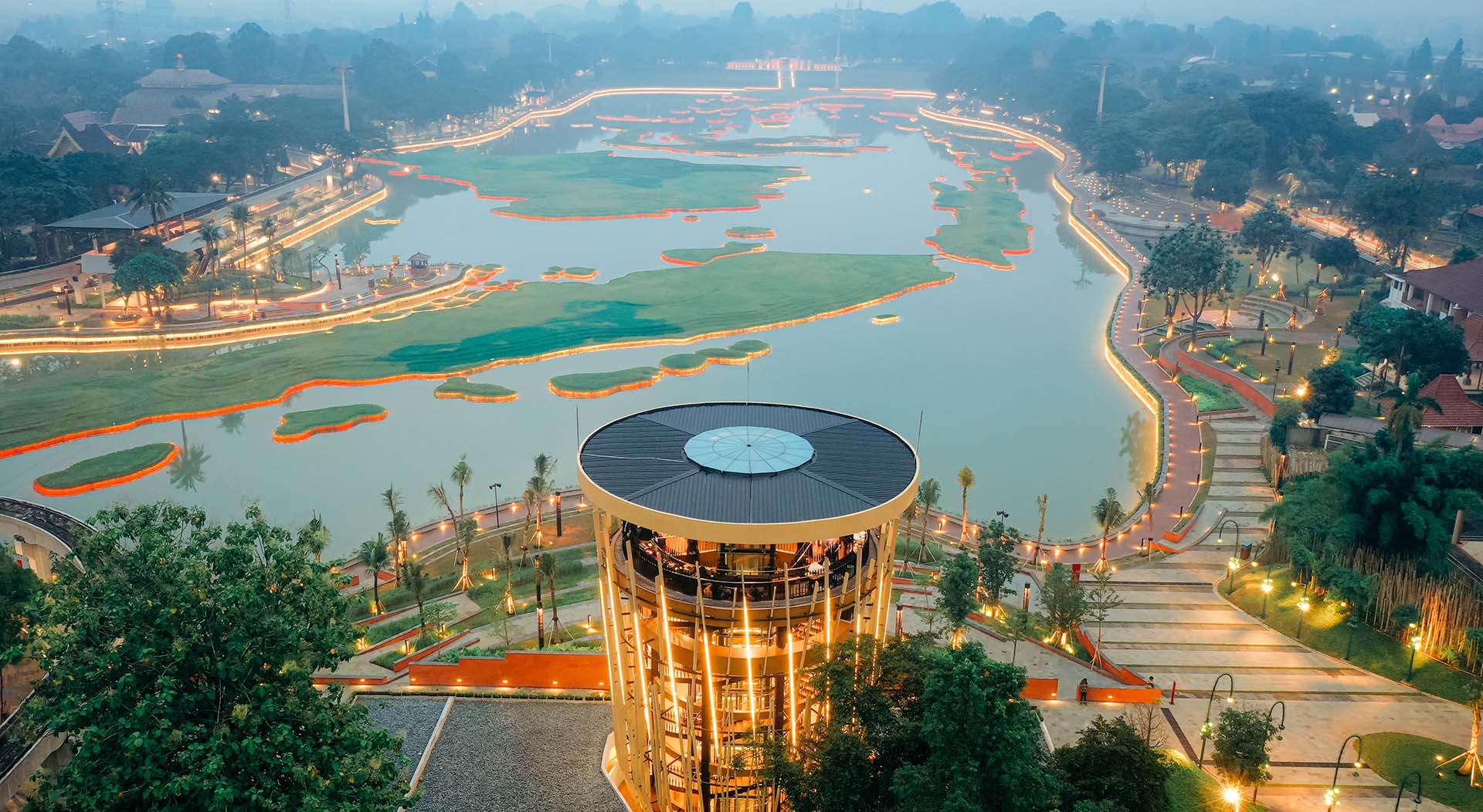Taman Mini Indonesia Indah: Lokasi, Sejarah, Daya Tarik, Wahana, hingga ...