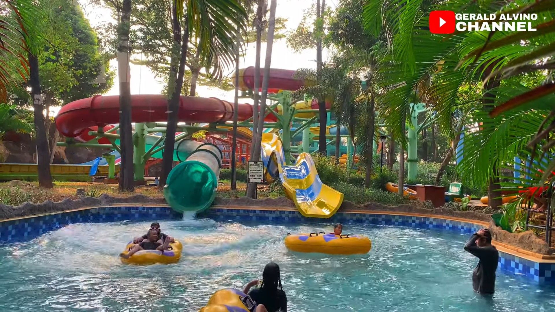 Transera Waterpark Bekasi3.jpg