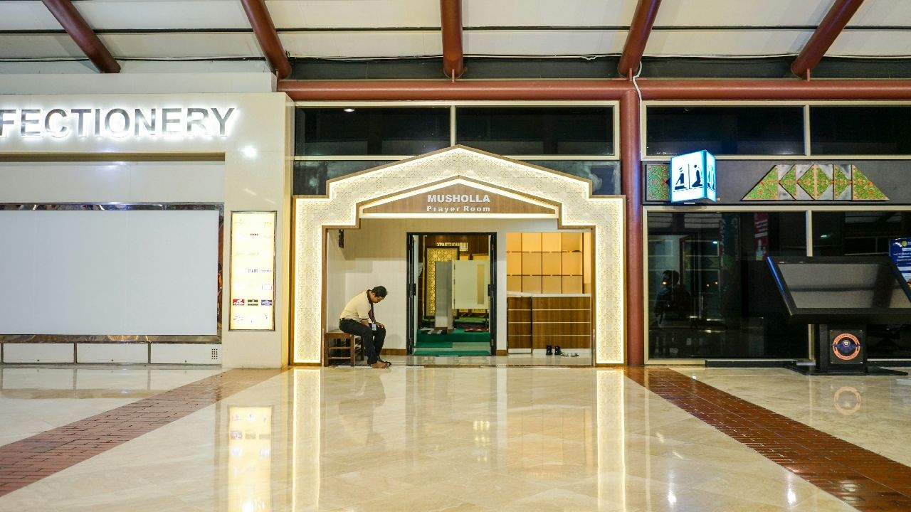 fasilitas terminal 2 soetta.jpg