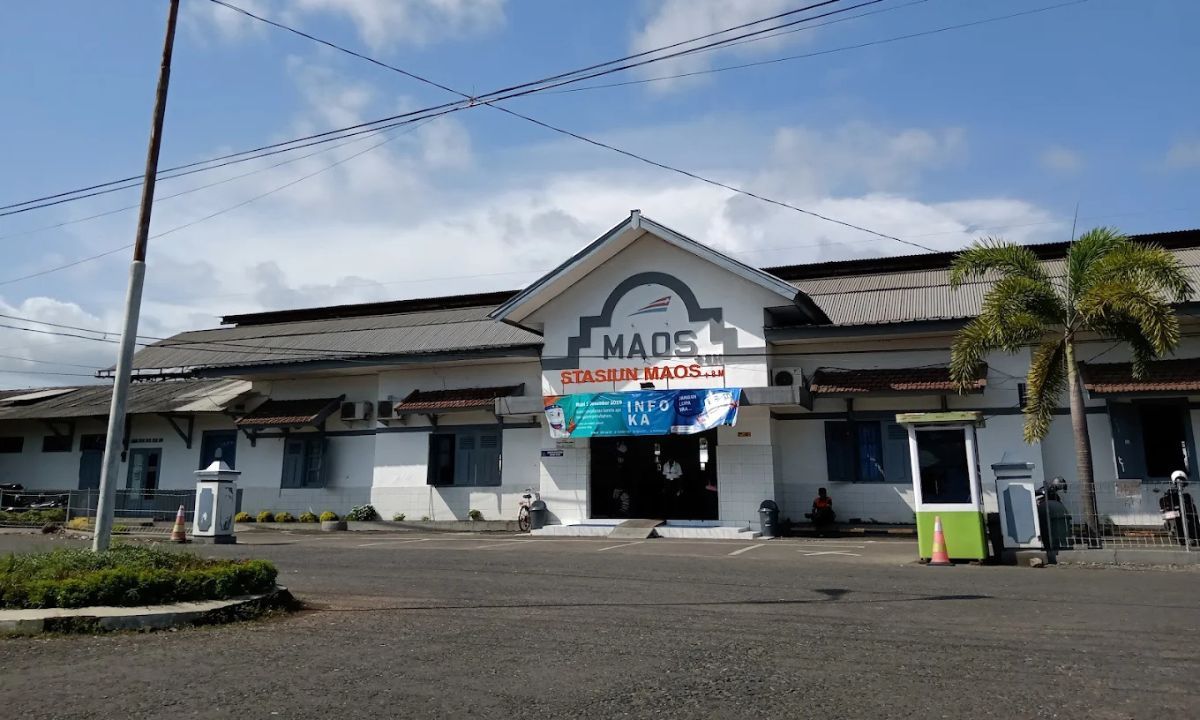 sejarah stasiun maos